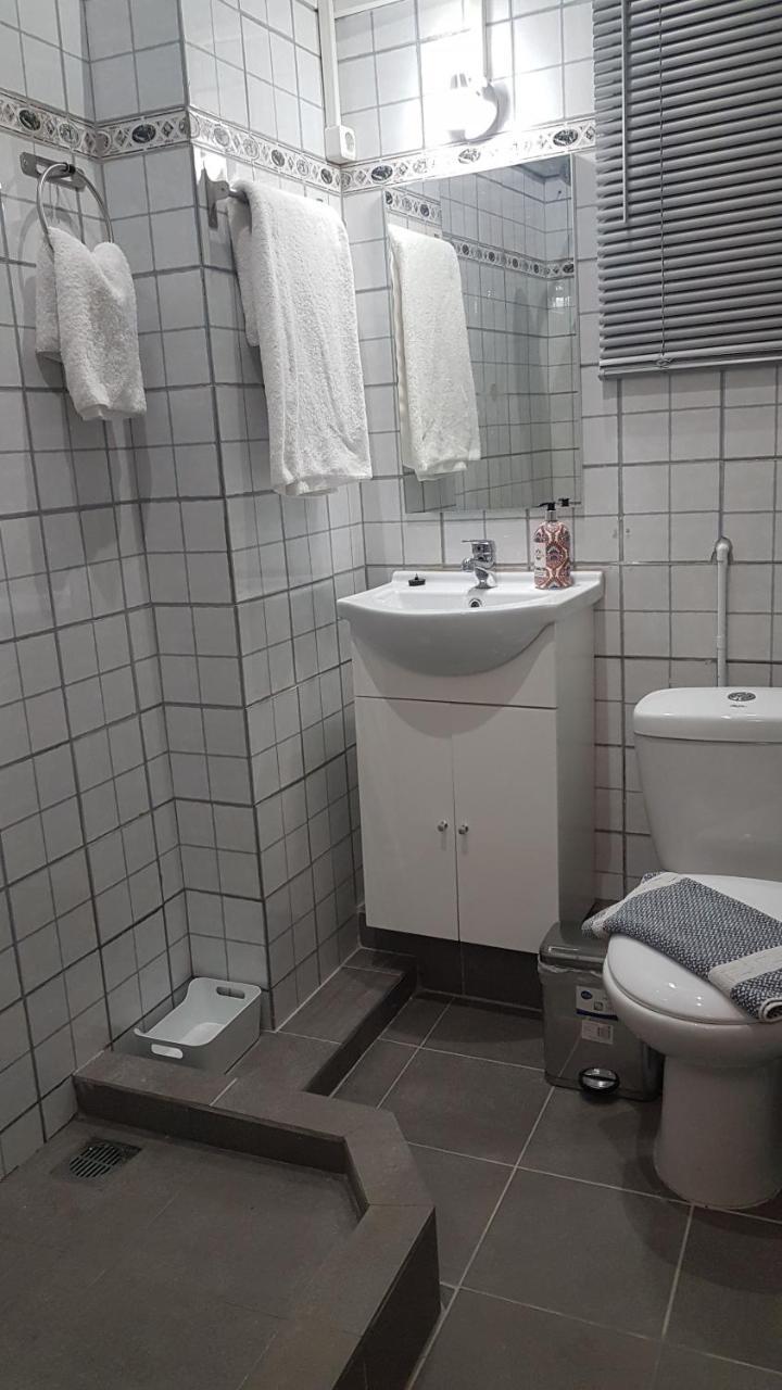Palette Apartment Champagne - Athens Center, 6 Bd, 3 Bath Екстер'єр фото