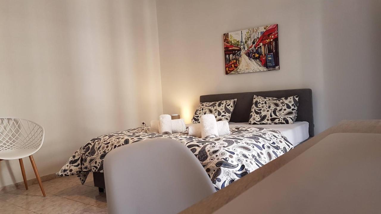 Palette Apartment Champagne - Athens Center, 6 Bd, 3 Bath Екстер'єр фото